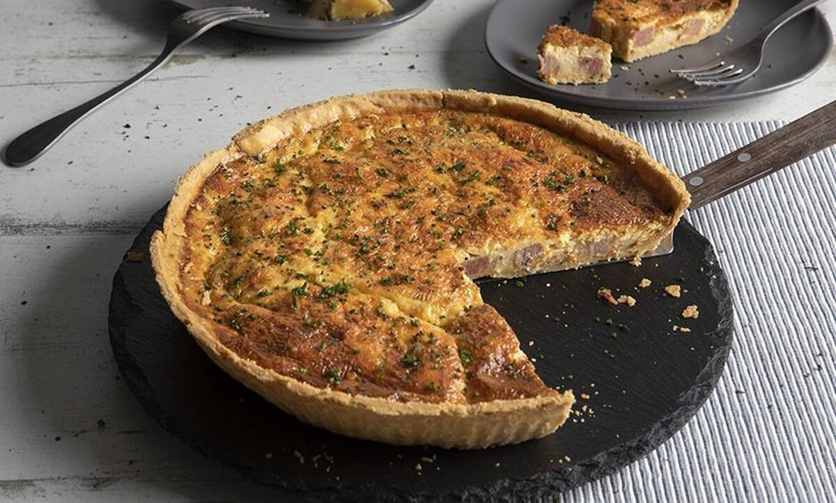 Κλασική κις Λορέν από τον Άκη Πετρετζίκη! 