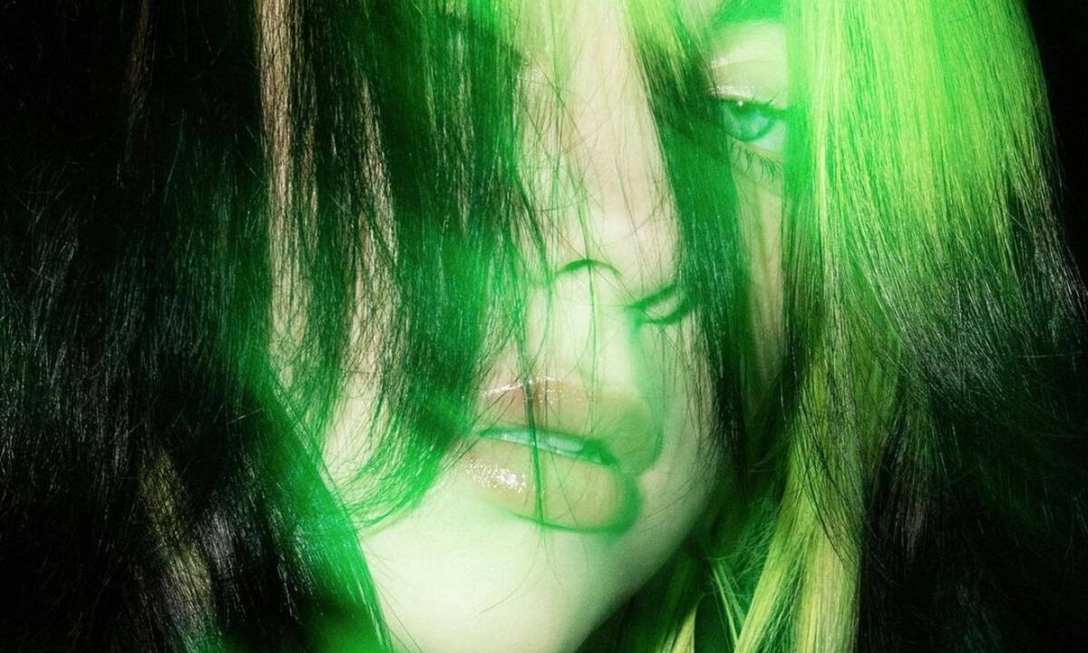 Η Billie Eilish τραγουδά πρώτη φορά στα Ισπανικά και έχουμε ενθουσιαστεί