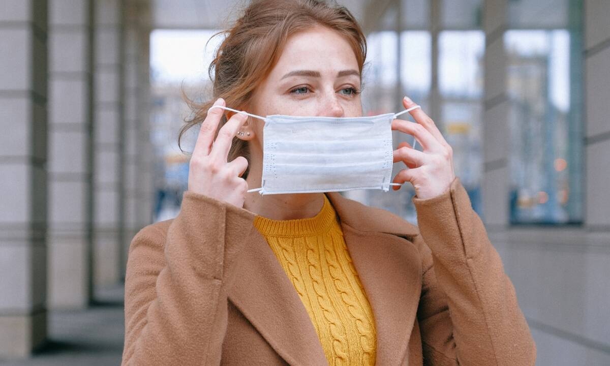 Μετάλλαξη του κορονοϊού: Πώς να μην κολλήσεις τώρα που πηγαίνεις στα μαγαζιά