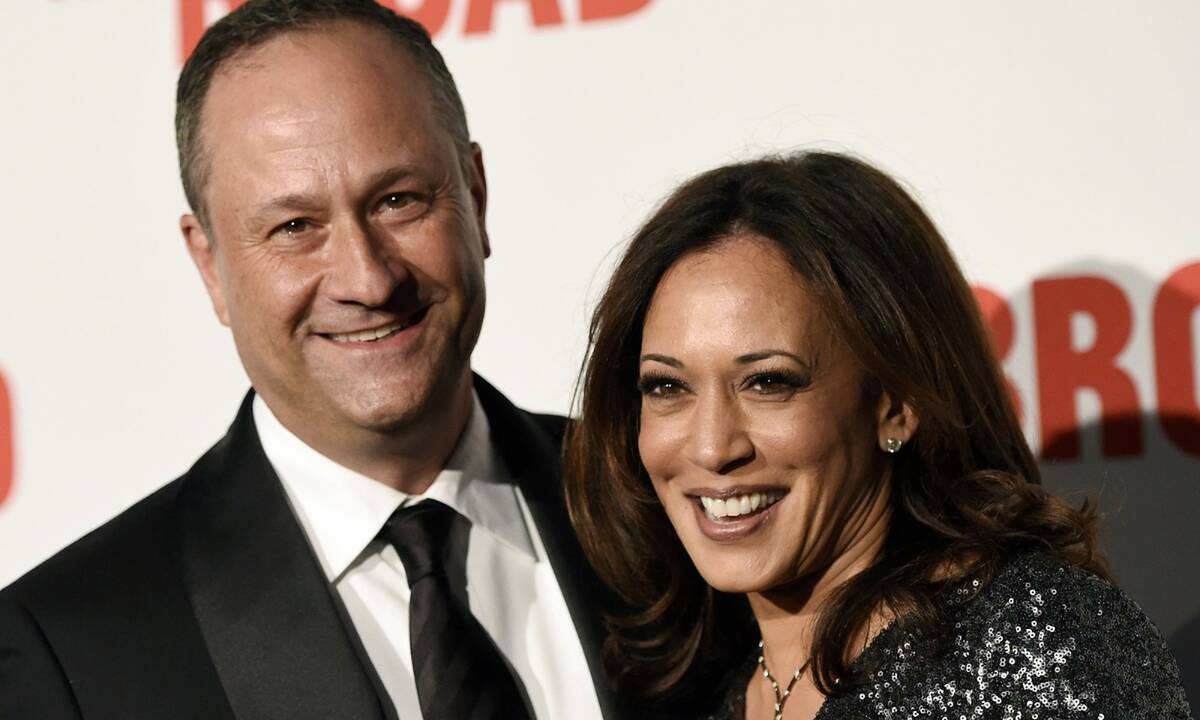 Ο λόγος που ο σύζυγος της Kamala Harris έγραψε για πρώτη φορά ιστορία
