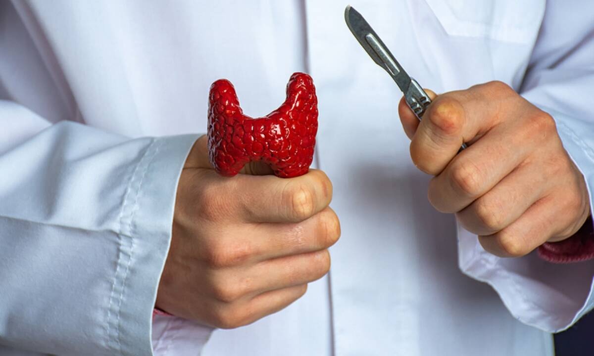 Υποξεία θυρεοειδίτιδα: Τι είναι & με ποια συμπτώματα εκδηλώνεται (εικόνες)