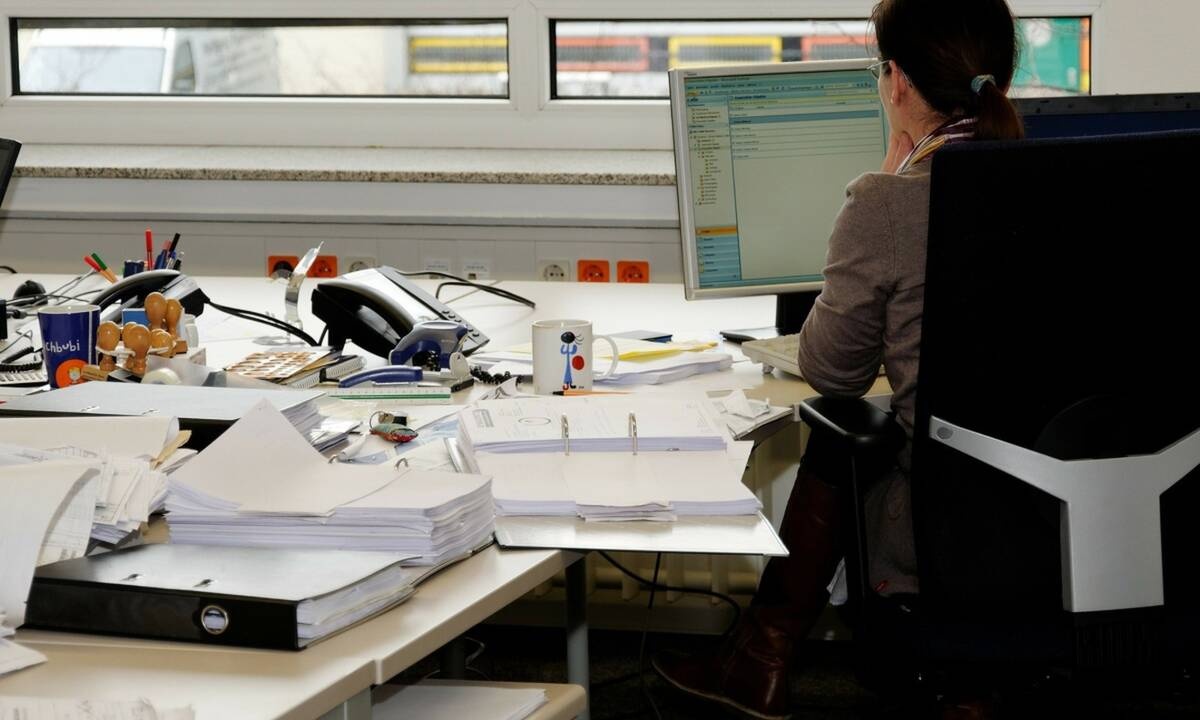 Έρευνα: Πάνω από τους μισούς εργαζόμενους αναφέρουν σεξουαλική παρενόχληση στην εργασία τους