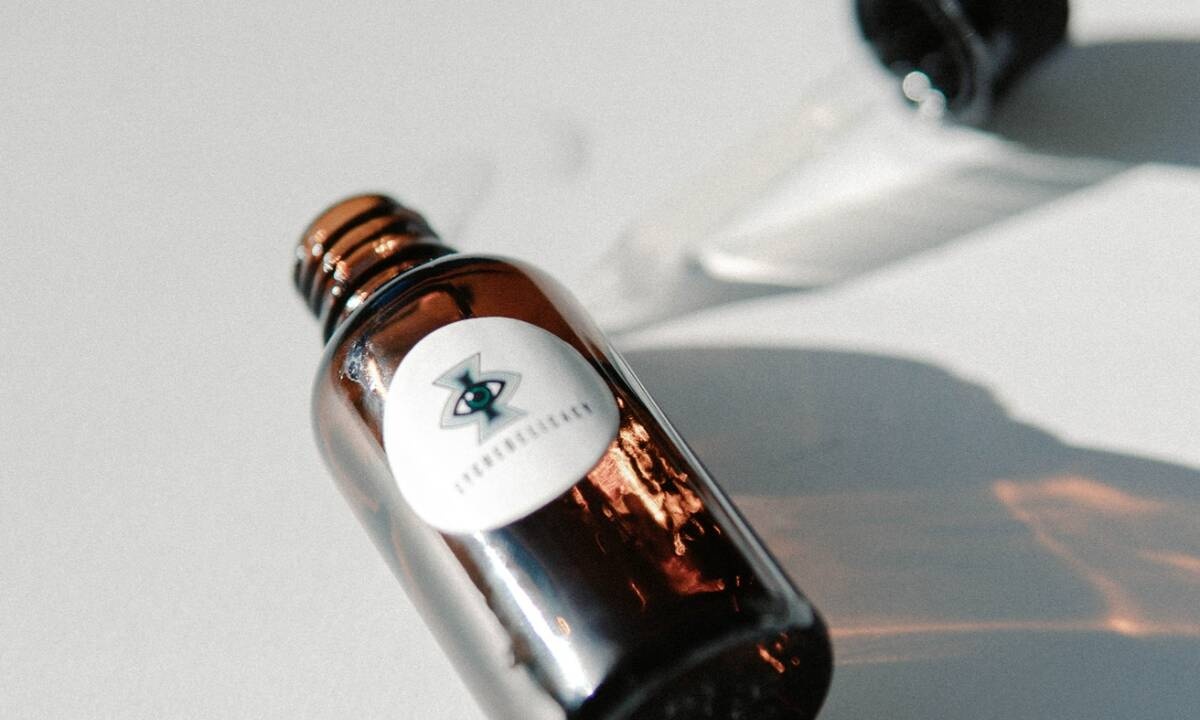 Γαλακτικό οξύ: Το ιδανικό skincare συστατικό ακόμη και για την πιο ευαίσθητη επιδερμίδα