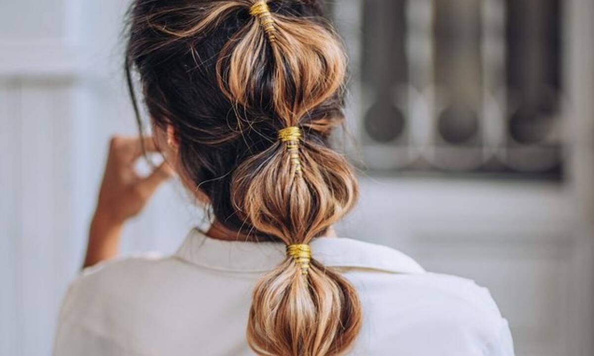Ξέχνα φέτος την κλασική αλογοουρά και κάνε… bubble ponytail