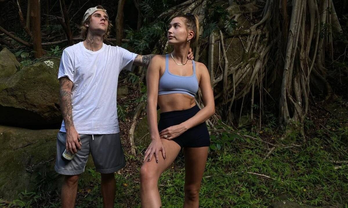 Hailey Bieber: Έκανε μία αποκάλυψη που κίνησε υποψίες