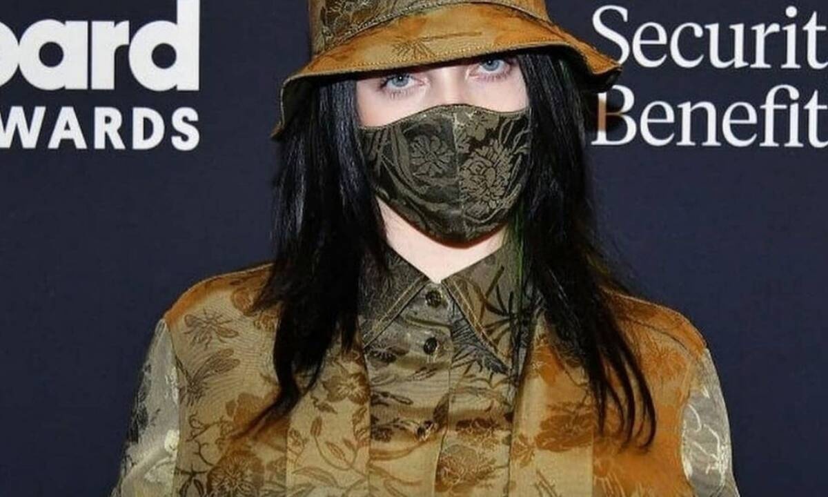 Billie Eilish: Πρέπει να δεις asap το βίντεο στο οποίο χορεύει