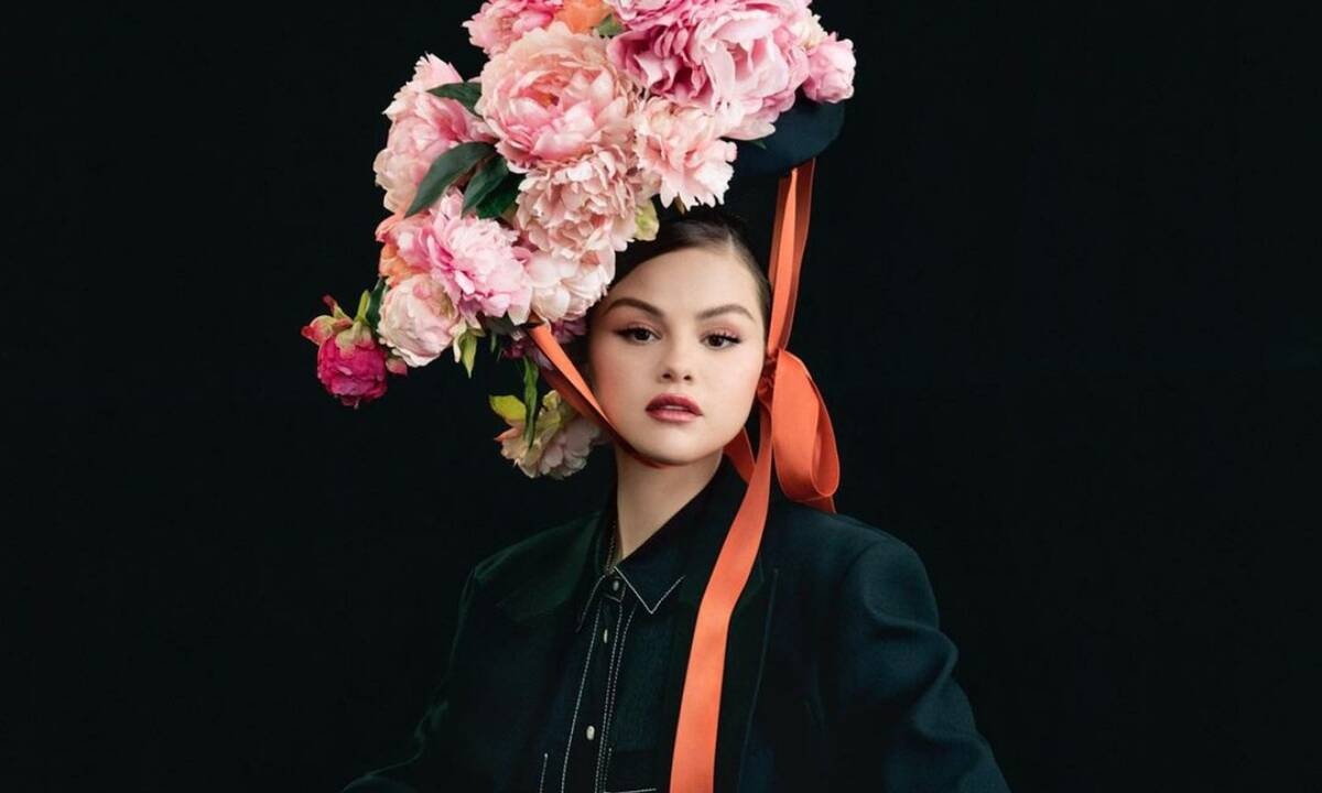 Copy the look: Τα ωραιότερα floral φορέματα σαν αυτό που φόρεσε η Selena Gomez