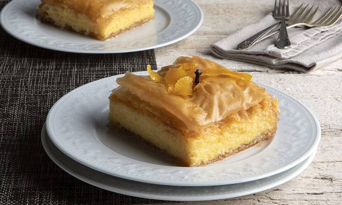 Λαχταριστό γαλακτομπούρεκο με πορτοκάλι από τον Άκη Πετρετζίκη 