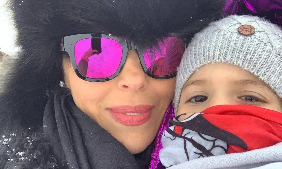 Σίσσυ Φειδά: Η κόρη της έκανε πεντικιούρ - Δείτε φώτο