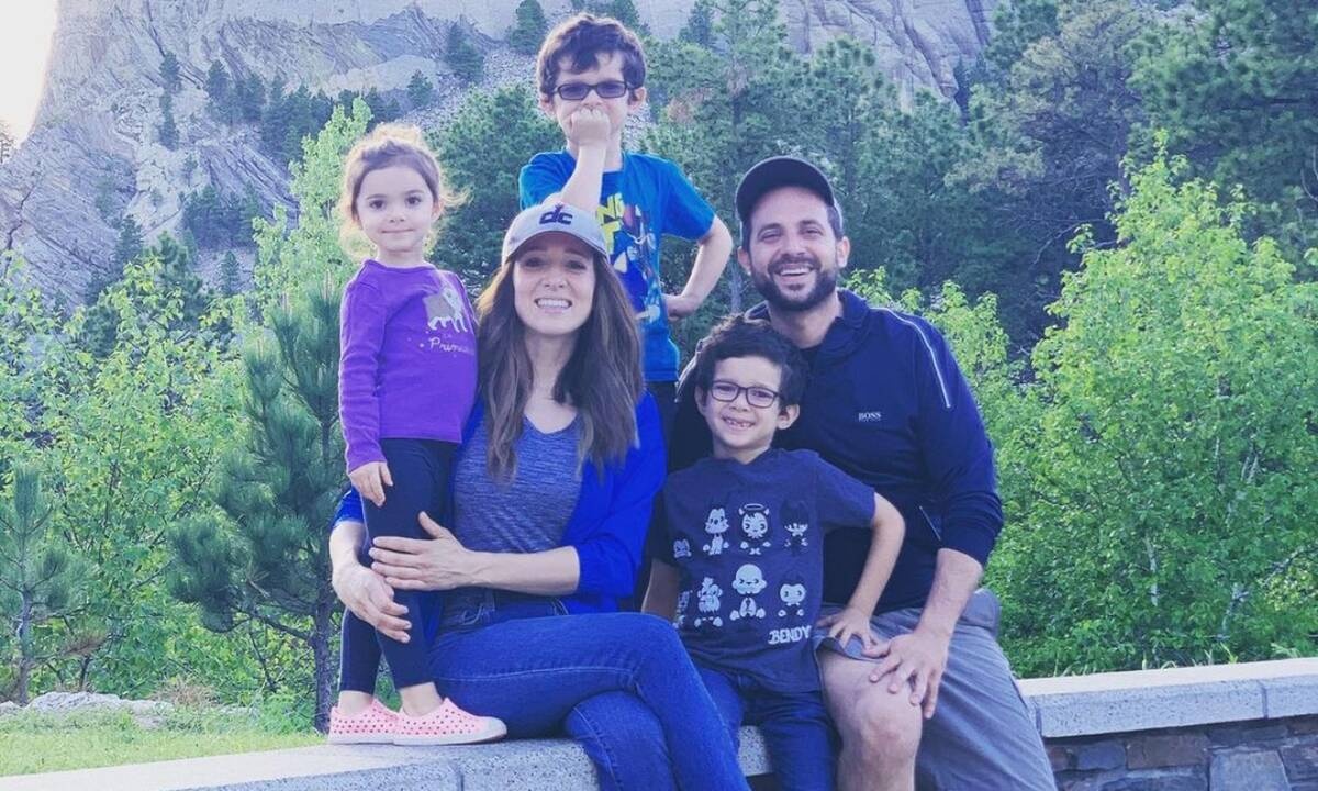 Καλομοίρα: Η υπέροχη βόλτα με τα παιδιά της  - Πού πήγε