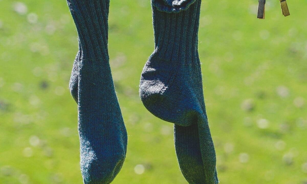 Κι όμως μπορείς να φτιάξεις γάντια από μια παλιά σου κάλτσα