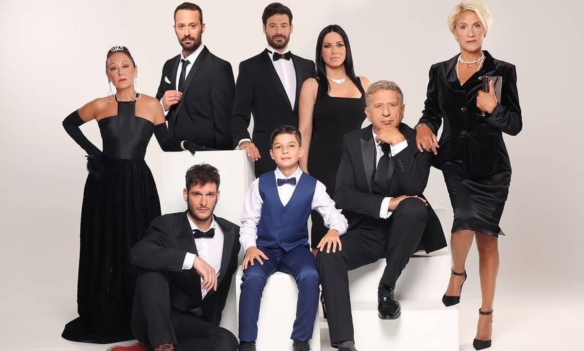 Η τούρτα της μαμάς: Τα σχέδιά περιπλέκονται και μερικώς αναστέλλονται