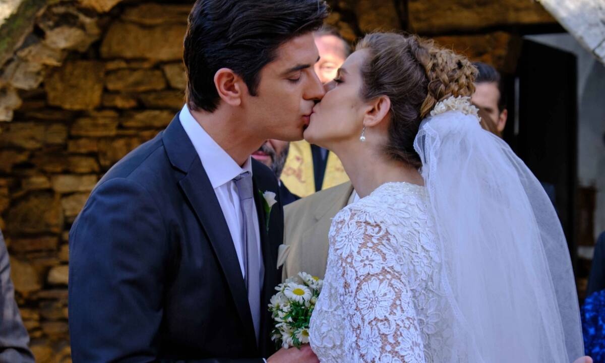 Άγριες Μέλισσες: O γάμος που περιμέναμε και ένας θάνατος προκάλεσαν πανικό στο Twitter