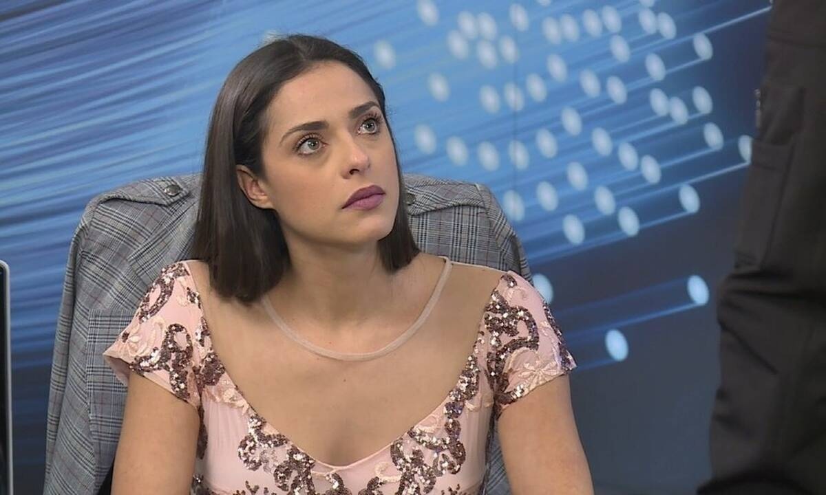 Έλα στη θέση μου: Η Κέντρα εμφανίζεται ξαφνικά μπροστά στον Αχιλλέα και τη Ρενάτα