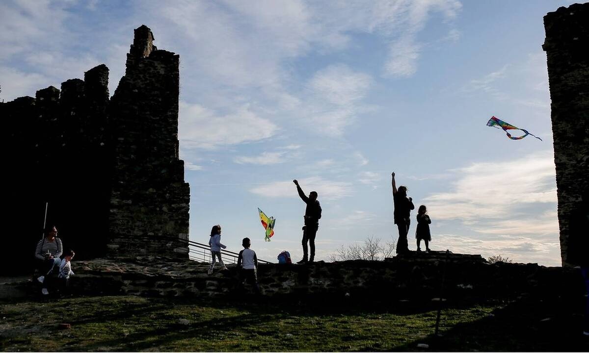 Καθαρά Δευτέρα 2021: Σκέψεις για έκτακτο σχέδιο προκειμένου να αποφευχθεί ο συνωστισμός