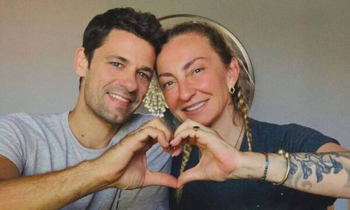 Αποστόλης Τότσικας: Παίζει ντραμς με τον γιο του (pics)