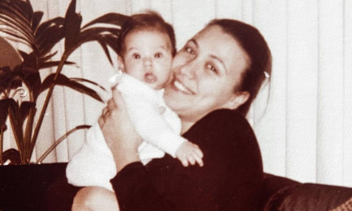 Αναγνωρίζεις την παρουσιάστρια στο κοριτσάκι της φωτό;