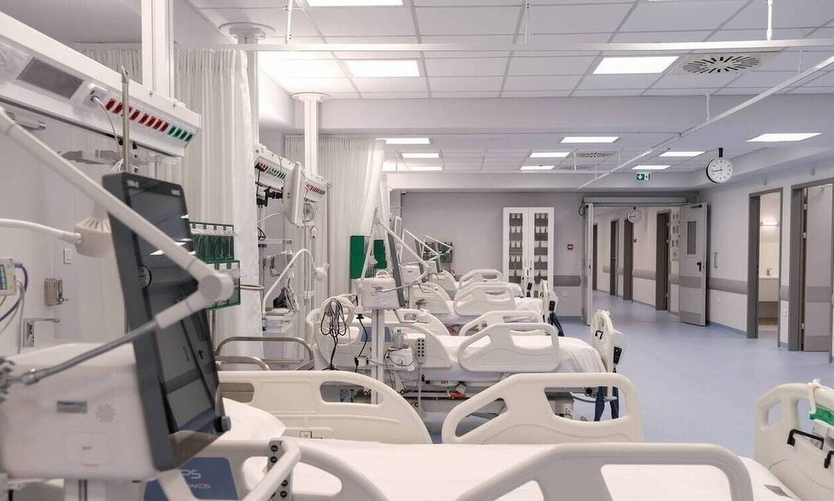 Κορονοϊός - Αττική: Ούτε ένα κενό κρεβάτι ΜΕΘ - Τρόμος για τους αριθμούς των επόμενων  ημερών