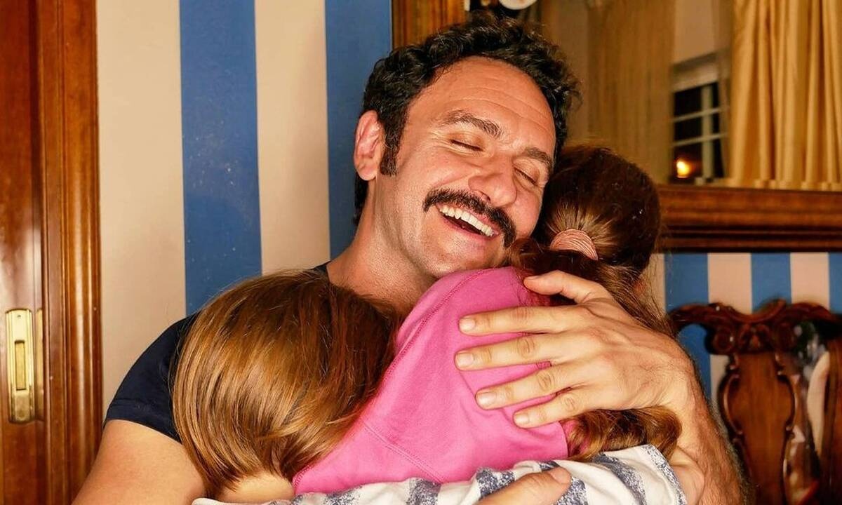 Ηλίας: Πώς κατάφερε να σώσει τον γάμο του και συνεχίζει να είναι ερωτευμένος με τη γυναίκα του;