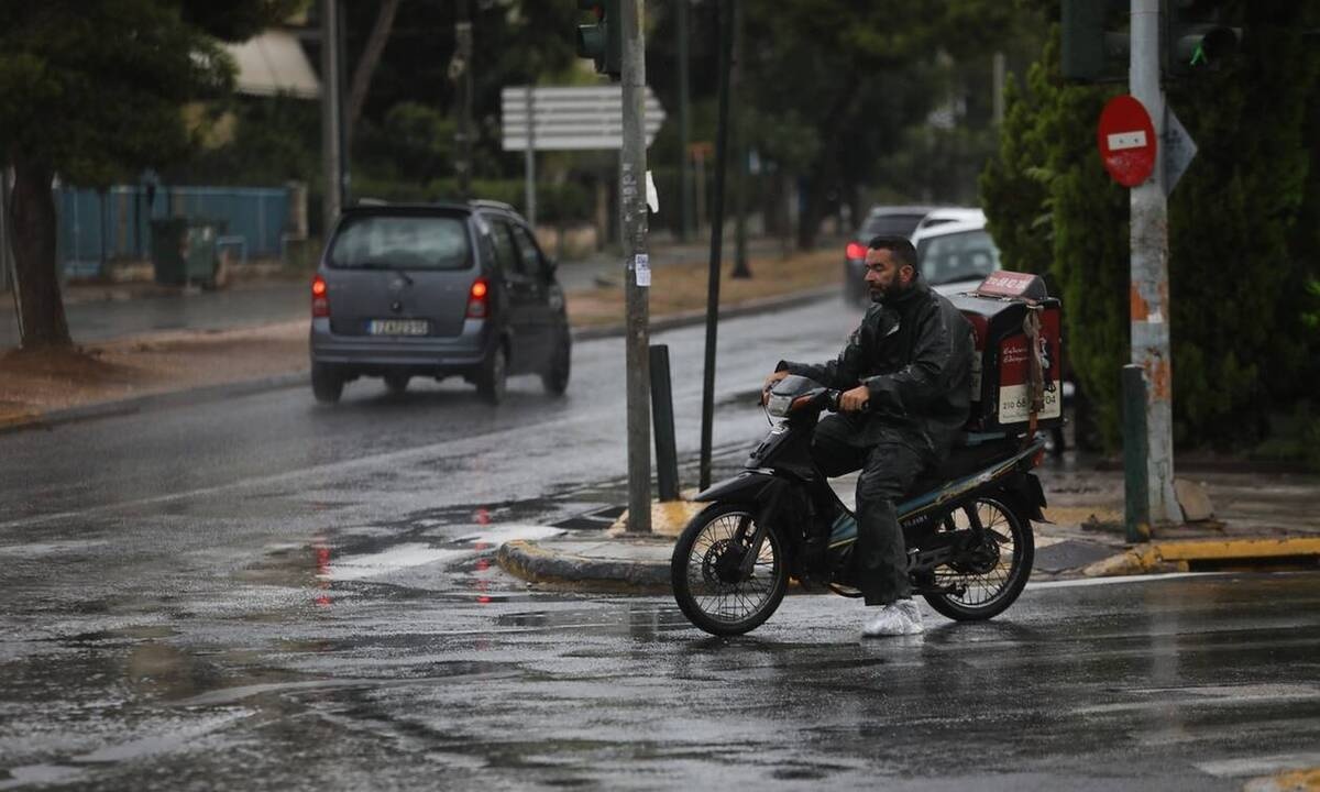 Καιρός: Έρχονται βροχές και καταιγίδες μετά το μεσημέρι – Πού θα «χτυπήσουν»