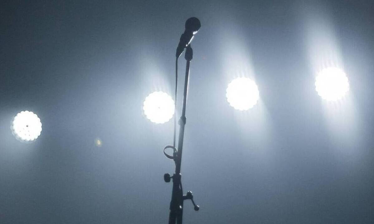 Νεκρή διάσημη τραγουδίστρια σε τροχαίο - Ήταν μόλις 33 ετών