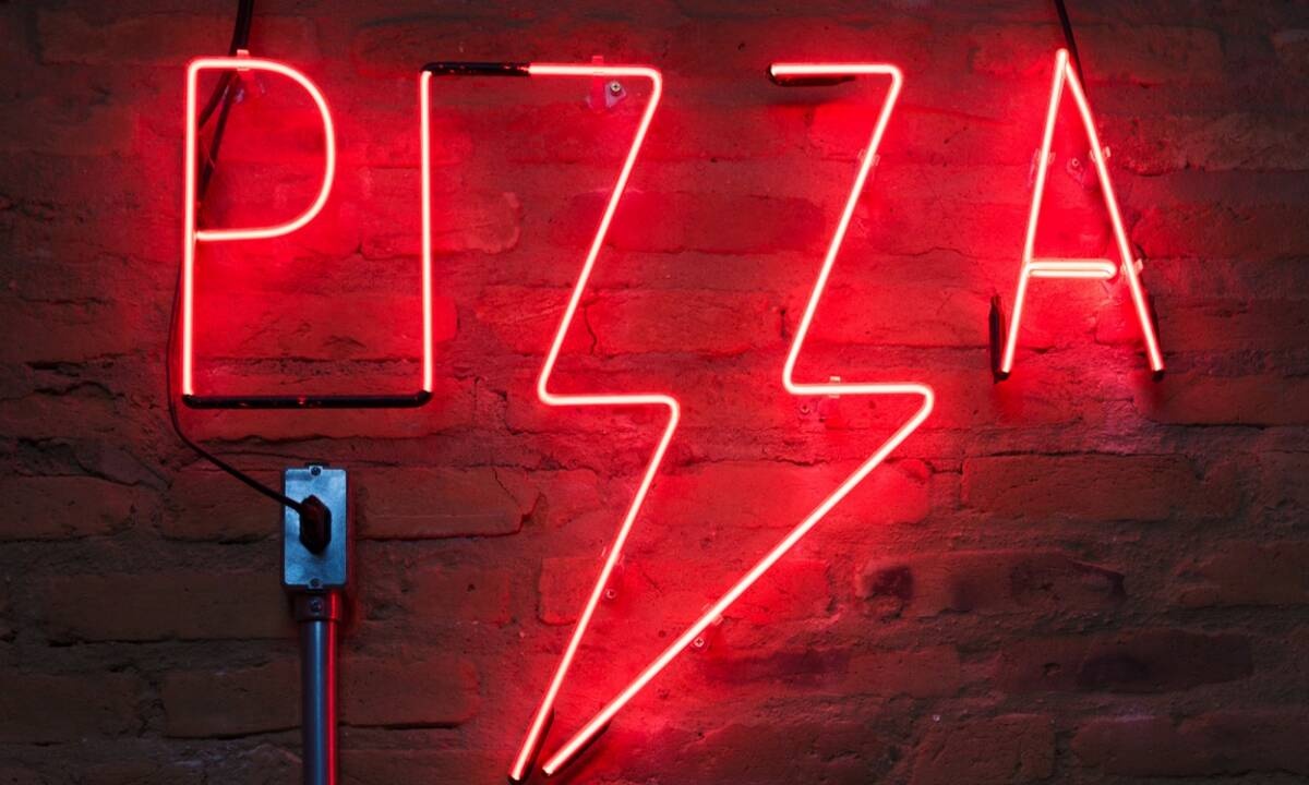 Φτιάξε την πιο νόστιμη pizza χωρίς ζύμη (video)