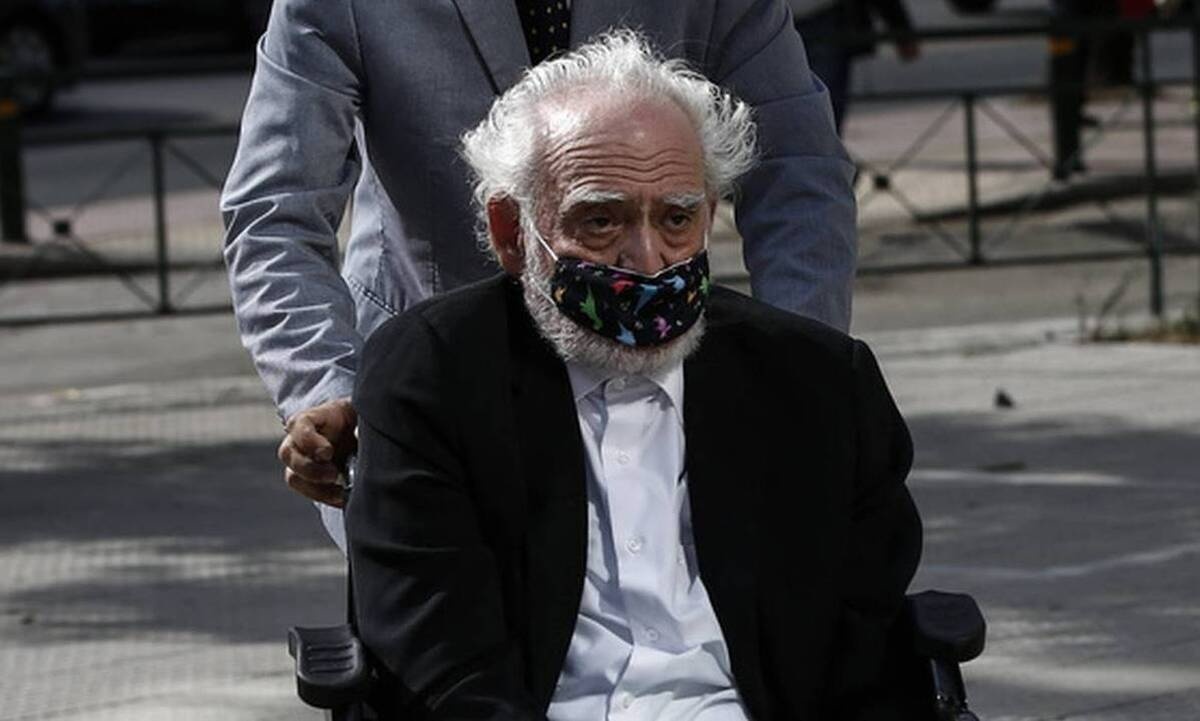 Άκης Τσοχατζόπουλος: Νοσηλεύεται σε σοβαρή κατάσταση στο «Λαϊκό»