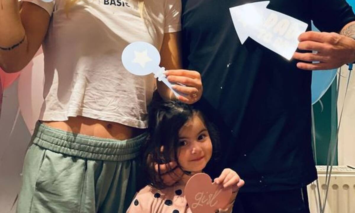 Η αγαπημένη Ελληνίδα star του Instagram αποκάλυψε το φύλο του μωρού που περιμένει