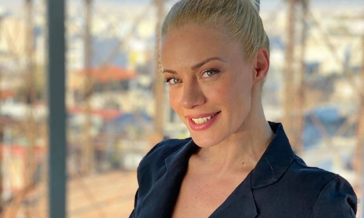 Σμαράγδα Καρύδη - Πέγκυ Ζήνα σχολιάζουν δημόσια τη Ζέτα Μακρυπούλια: Δες