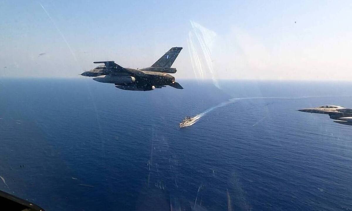 ΤΩΡΑ: «Εισβολή» τουρκικών μαχητικών στο Αιγαίο - Υπερπτήσεις σε Οινούσσες και Παναγιά