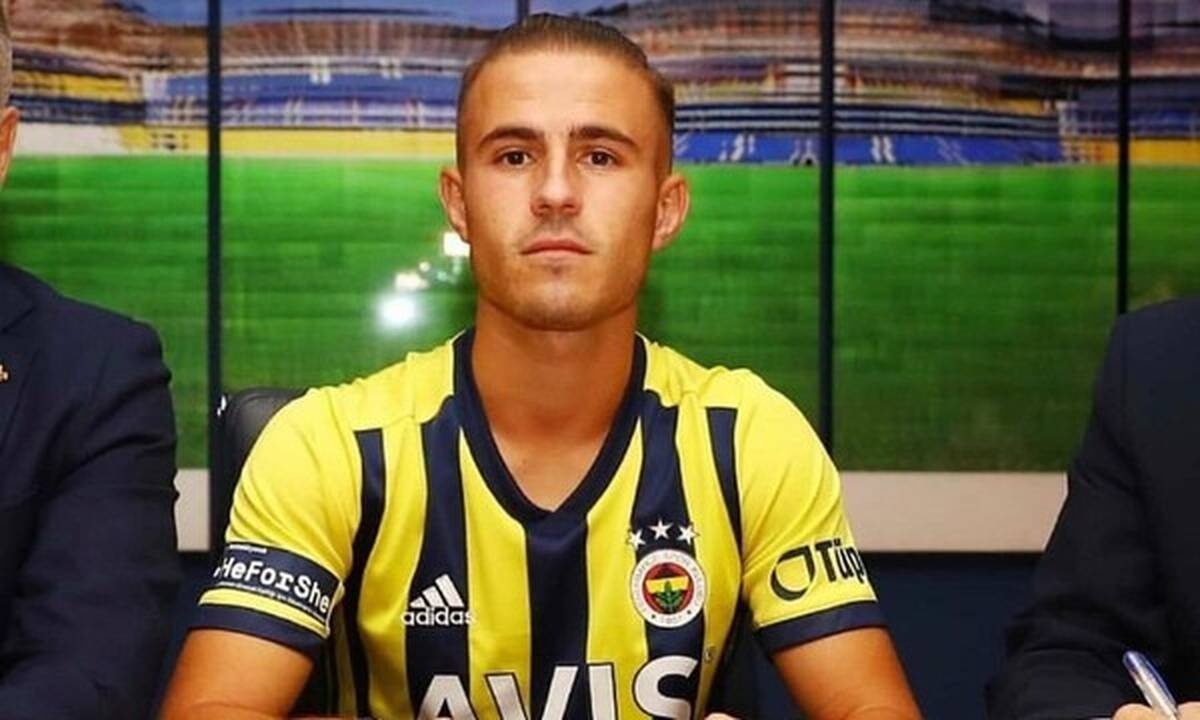 Η εντυπωσιακή κόρη πρώην υπουργού που «μάγεψε» τον Πέλκα (pics)