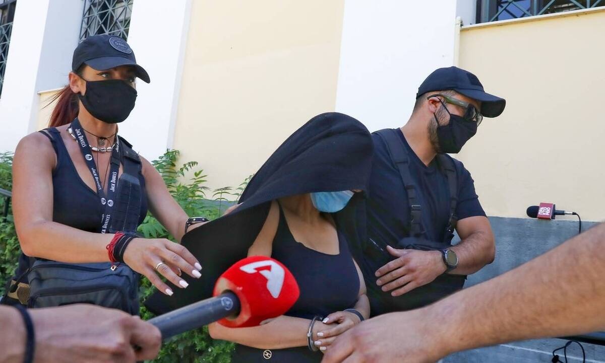 Επίθεση με βιτριόλι: Δίκη για απόπειρα ανθρωποκτονίας από την 36χρονη Έφη προτείνει ο εισαγγελέας