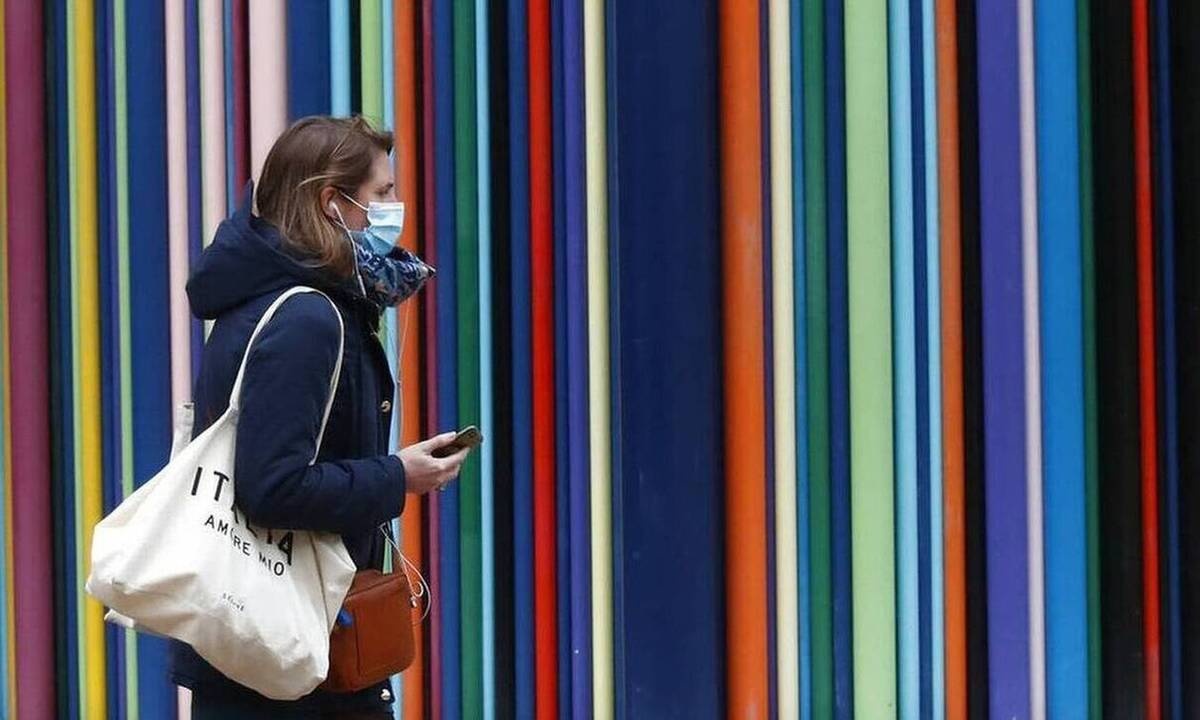 Κρούσματα σήμερα: «Ζωσμένη» με 1.350 μολύνσεις η Αττική - «Πονοκέφαλος» η Θεσσαλονίκη