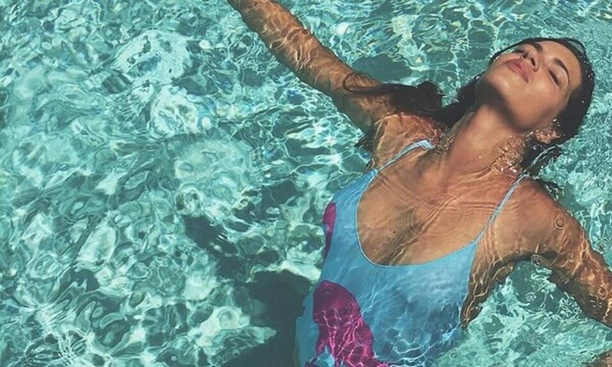 Με ή χωρίς Ίκερ Κασίγιας, η Σάρα Καρμπονέρο παραμένει κούκλα… (pics)