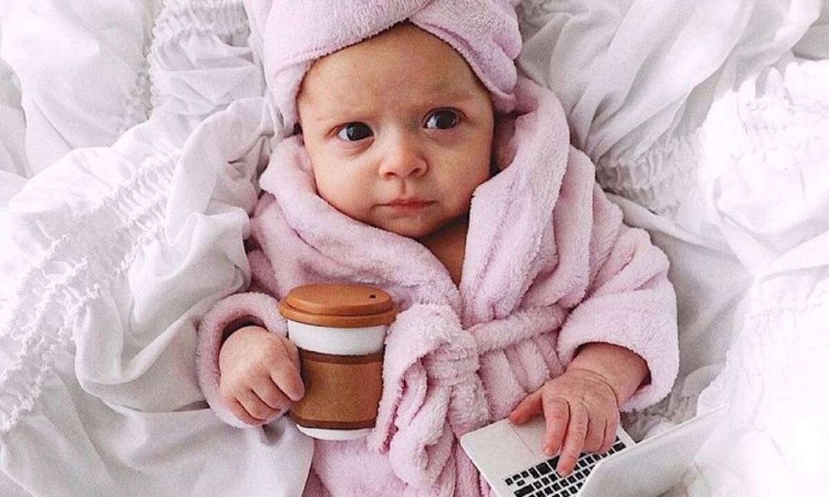 Μωράκια σε ρόλο ενηλίκων - Δείτε χιουμοριστικές φωτογραφίες