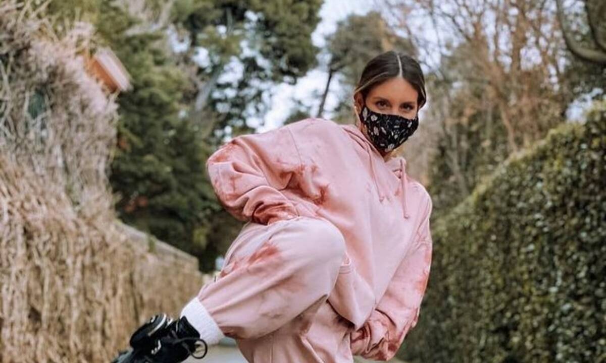 Οικονομάκου: Η ηθοποιός αυτοσαρκάζεται για τα κιλά της με μια αδημοσίευτη φωτό