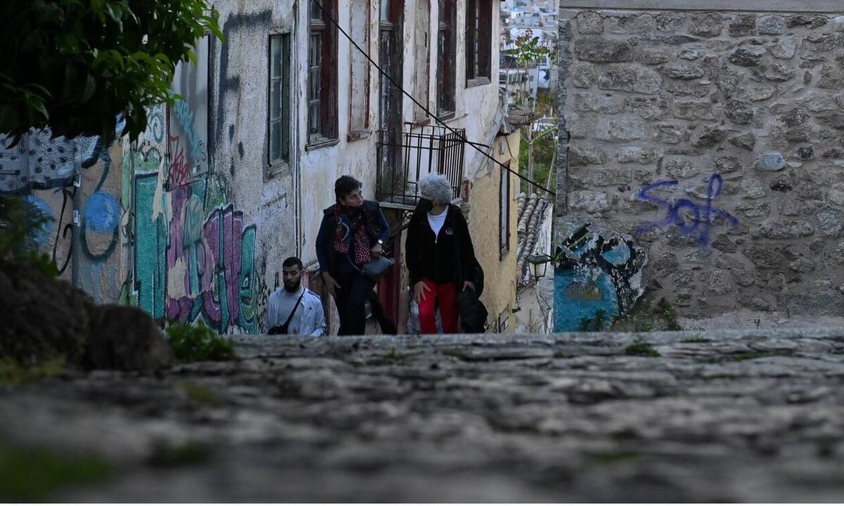 Lockdown: Ανακοινώσεις για SMS στο 13033 και διαδημοτικές μετακινήσεις - «Κλειδώνουν» οι αποφάσεις