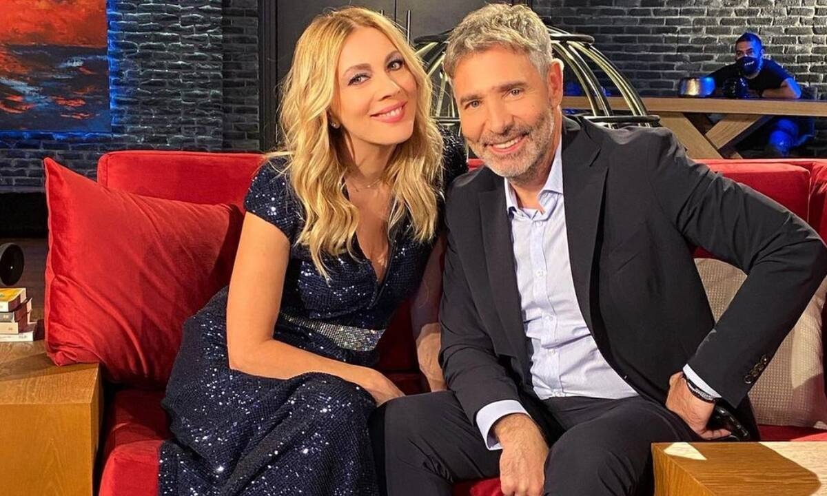 Σμαράγδα Καρύδη: Η αφιέρωση στον Αθερίδη και το άψογο σχόλιο της Μπαλατσινού