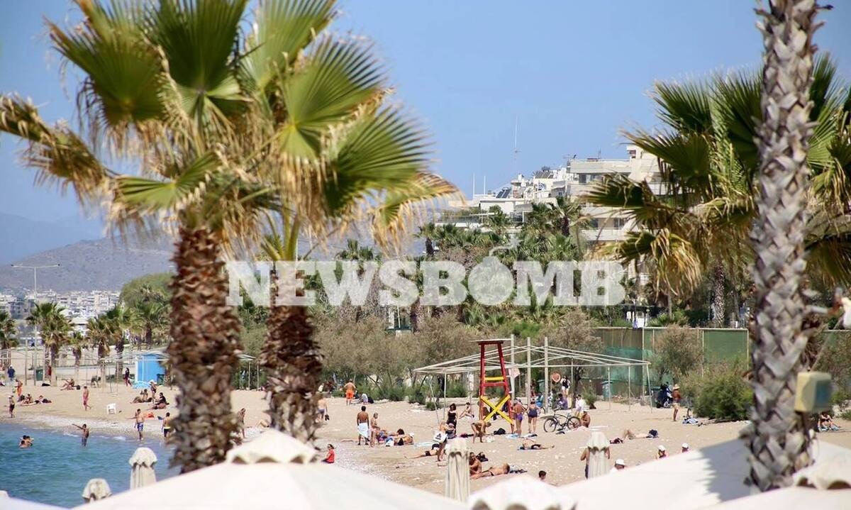 Ρεπορτάζ Newsbomb.gr: Πήγαν για τεστ κορονοϊού με τα μαγιό - Γέμισαν οι παραλίες στην Αττική