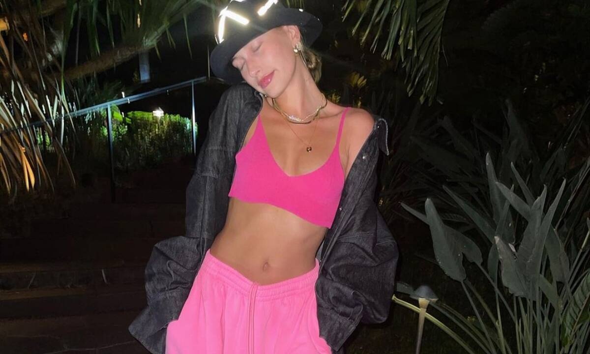 10 τρόποι να φορέσεις σωστά τα φωσφοριζέ χρώματα φέτος το καλοκαίρι (photos)