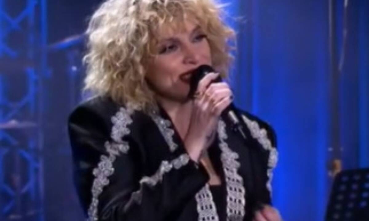 #SpitiMeToMega: 10 tweets που αποθέωσαν τη Ζουγανέλη χωρίς προηγούμενο