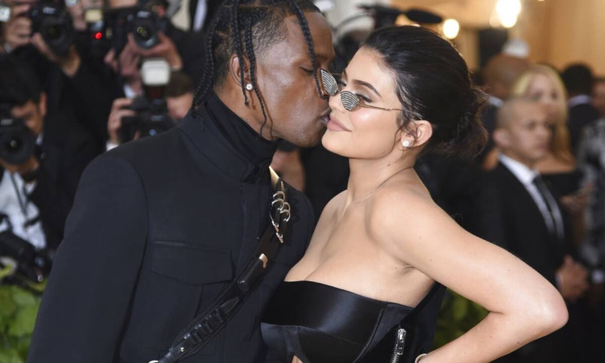 Kylie Jenner και Travis Scott δεν είναι μόνοι στη σχέση τους! Θα υπάρχουν και άλλοι