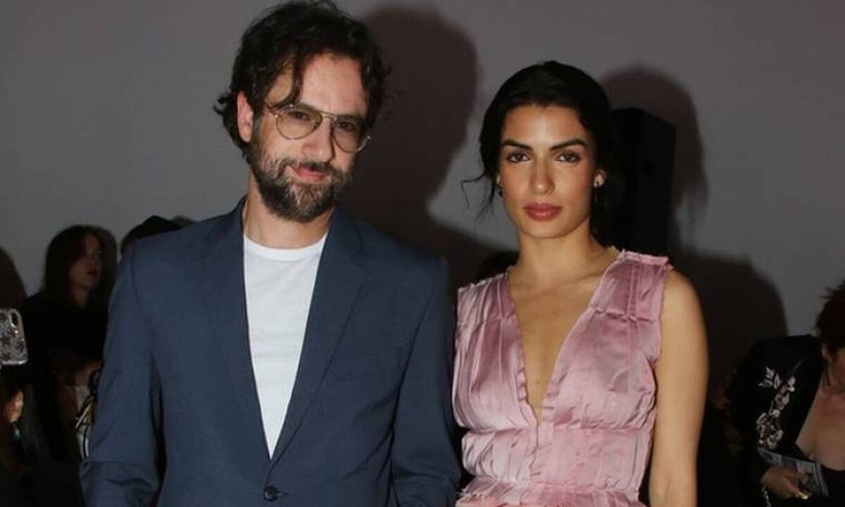 Κωστής Μαραβέγιας: «Είμαι πιο κοινωνικός, έχω αποκτήσει πολλούς φίλους μέσα από την Τόνια»