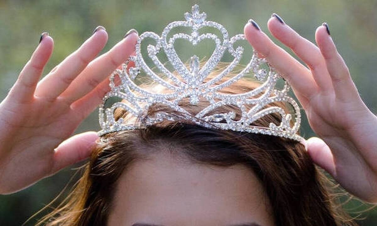 Κορώνα: «Η βασίλισσα και ο καταραμένος ιός» - Ένα παραμύθι αλλιώτικο από τα άλλα!