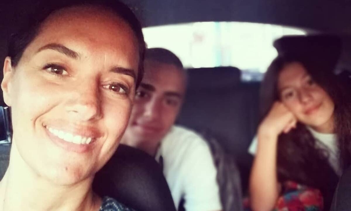 Νόνη Δούνια: Η απίστευτη αλλαγή του 16χρονου γιου της