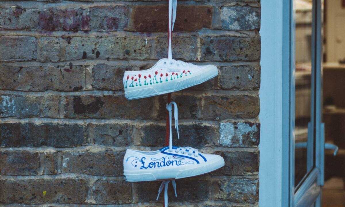 Το trick  για να δέσεις τα κορδόνια σου μέσα σε 1 δευτερόλεπτο