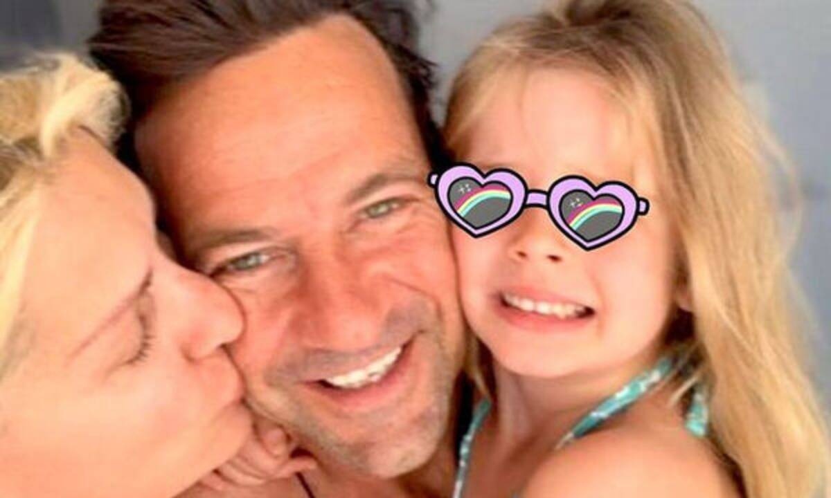 Ελένη Μενεγάκη: Έτσι περνάει την Κυριακή της με τη μικρή Μαρίνα