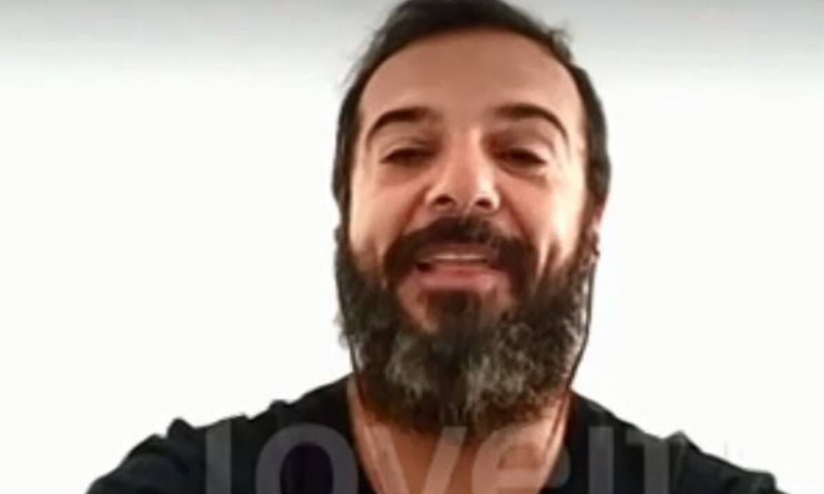 Έξαλλο το Twitter με τη συνέντευξη του Τριαντάφυλλου στο Love It (photos)