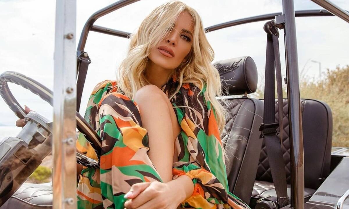 Η Κατερίνα Καινούργιου βρήκε το πιο σέξι φόρεμα του καλοκαιριού