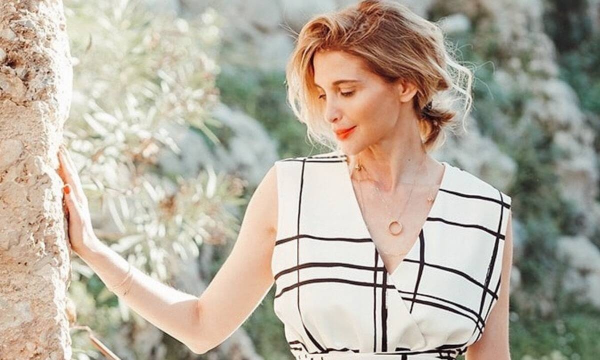 Νίκη Κάρτσωνα: Χαλαρή βόλτα με τον γιο της, Φίλιππο